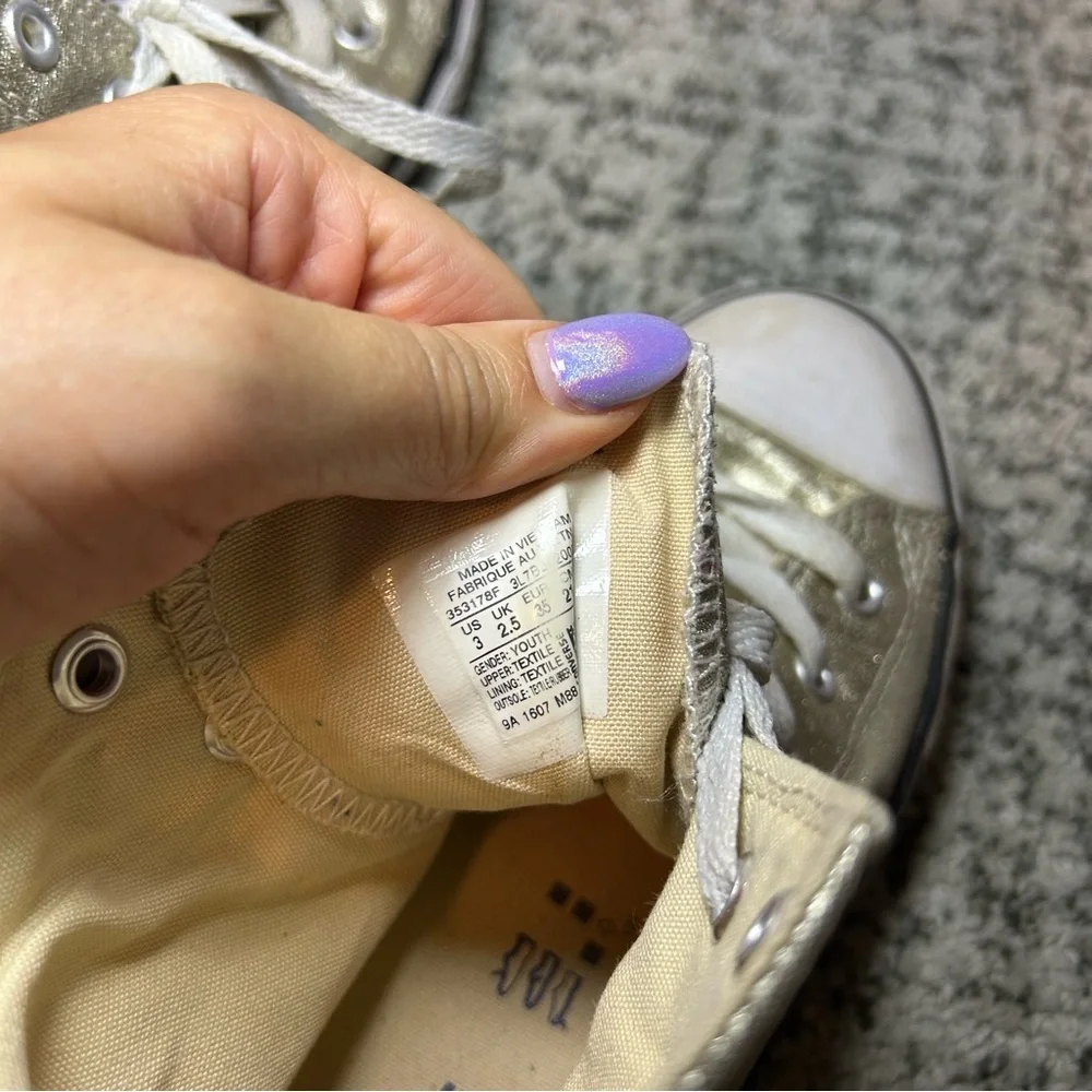 Converse Metallic Gold Vintage Hi-Top Sneakers Size 3 Kid’s